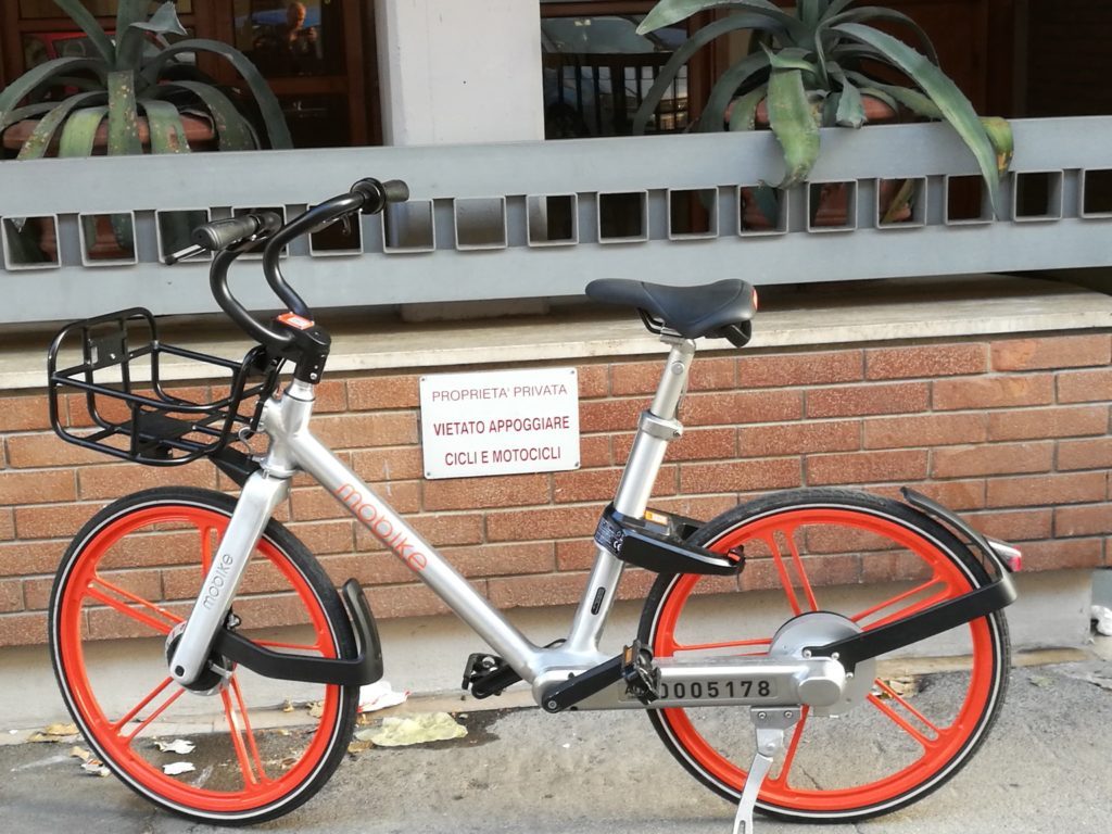 marciapiede; bici; educazione;